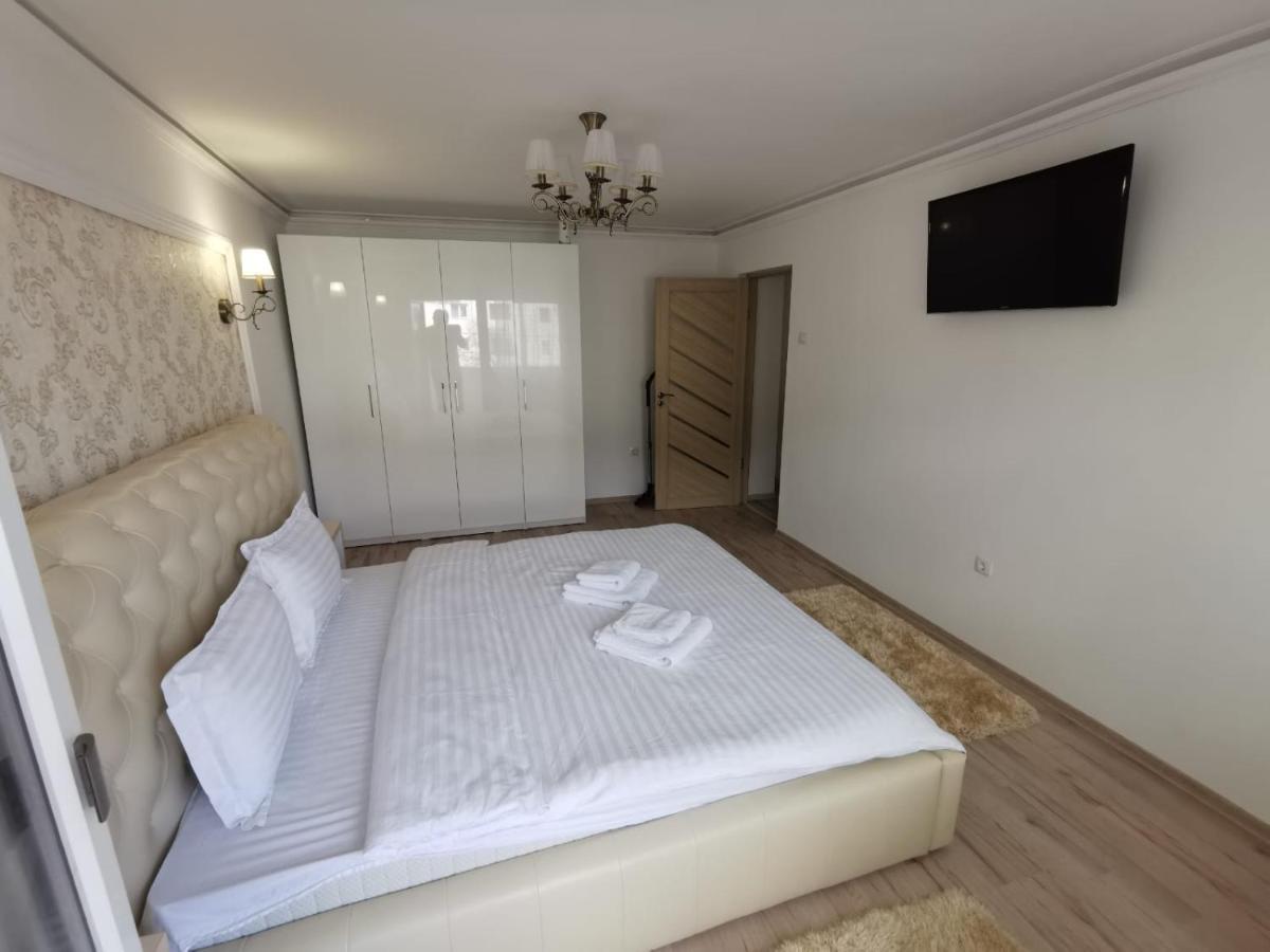 Apartament Gold Luxury Appartement Tîrgu Ocna Buitenkant foto