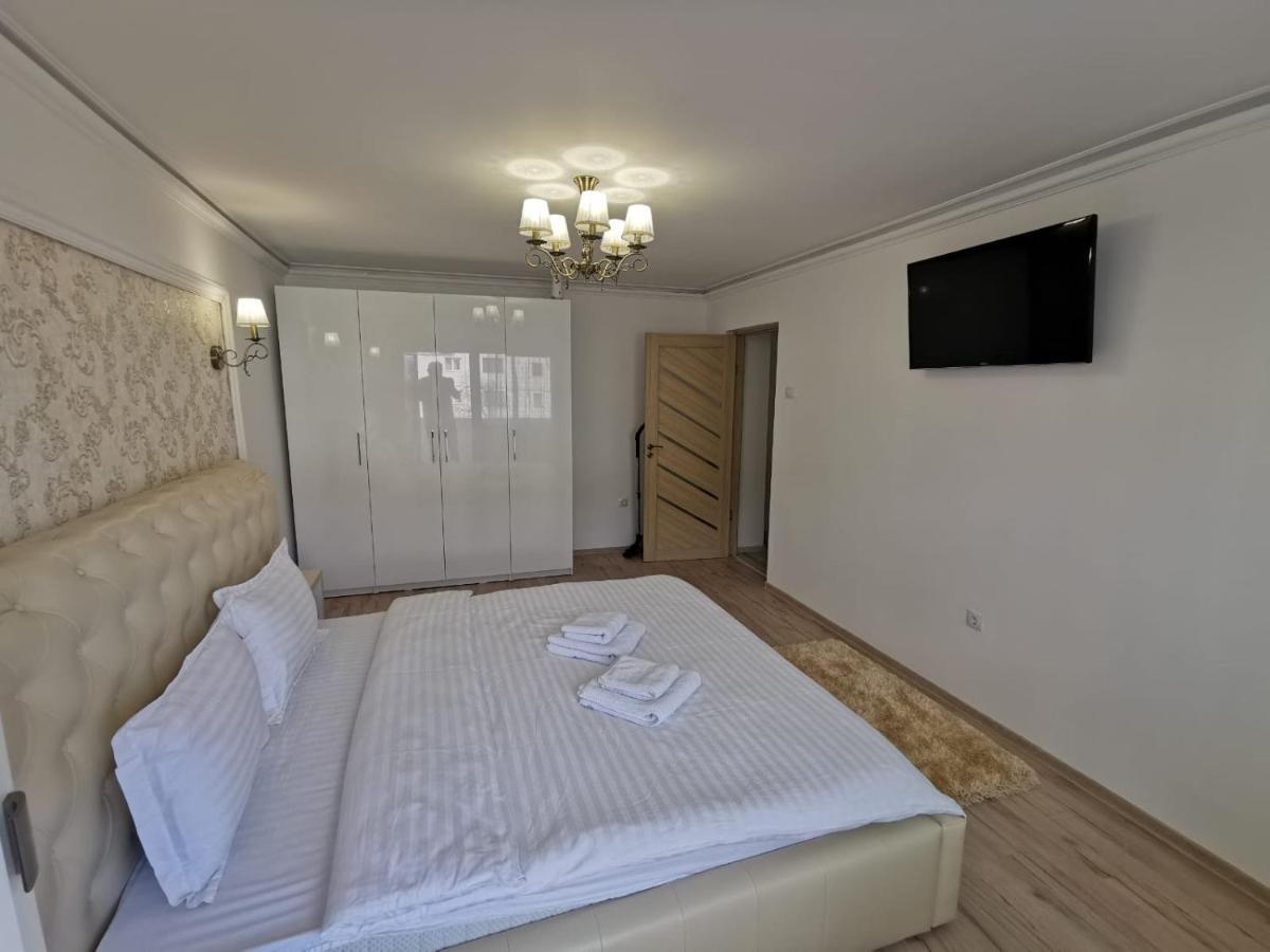 Apartament Gold Luxury Appartement Tîrgu Ocna Buitenkant foto